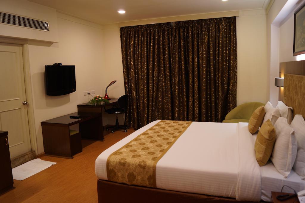 Hotel Budhil Park Visakhapatnam Exterior photo
