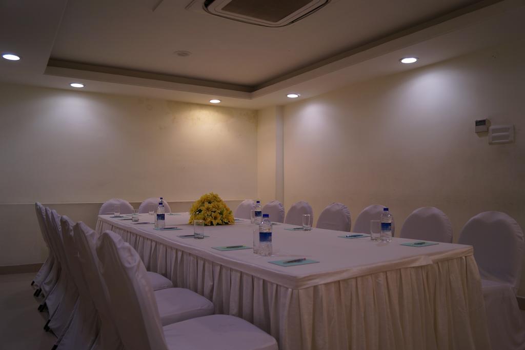 Hotel Budhil Park Visakhapatnam Exterior photo
