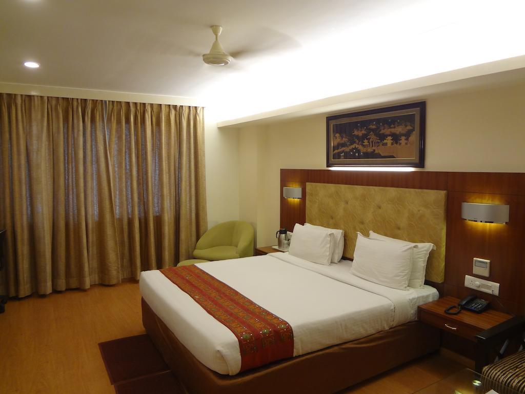 Hotel Budhil Park Visakhapatnam Exterior photo
